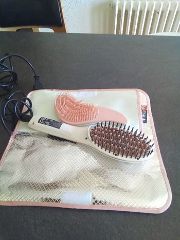 Brosse lissante