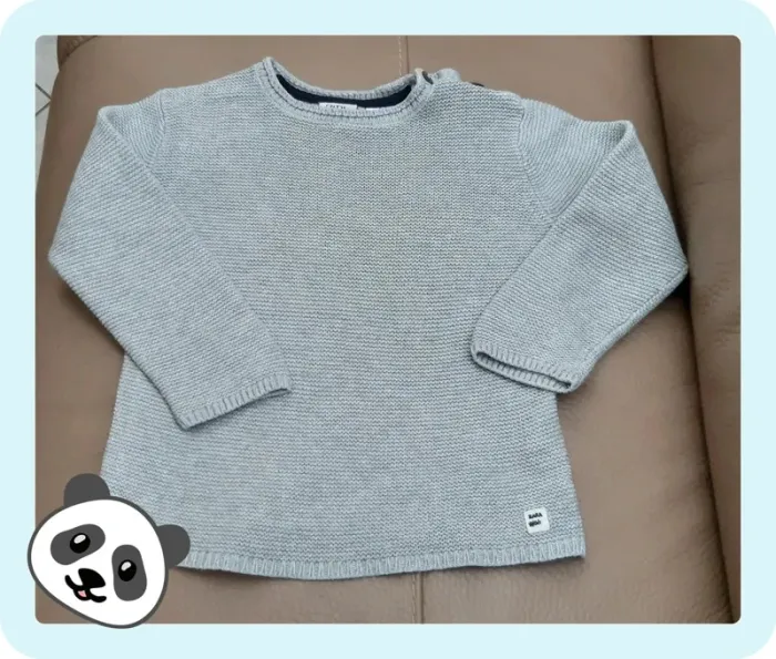 Pull Zara gris 3 boutons 2/3 ans (98cm) en très bon état