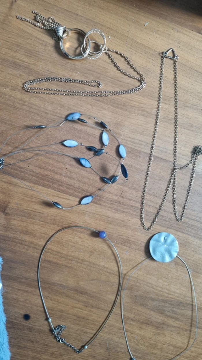 Lot colliers 10 p argenté métal très bon état femme bijoux - photo numéro 4
