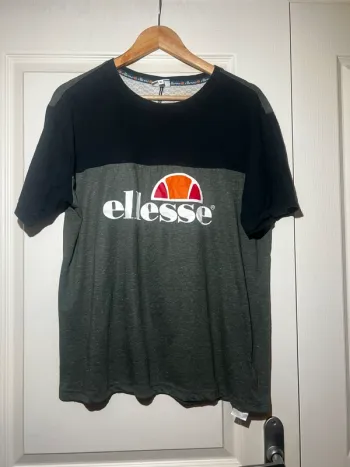 T-shirts Ellesse