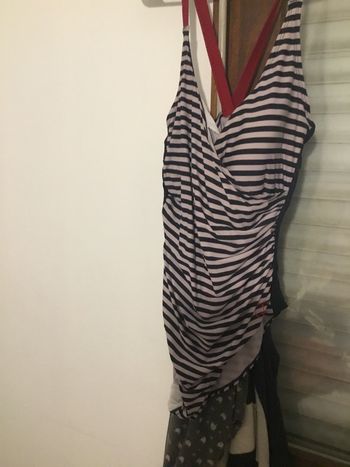 Maillot de bain femme enceinte 