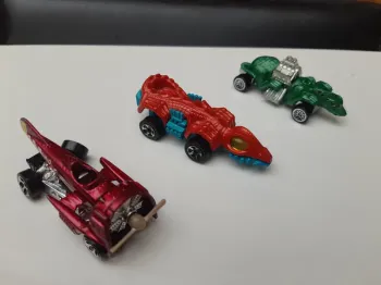 3 Véhicules Hot Wheels