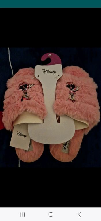 Pantoufles duveteuses minnie mouse 38-39