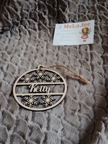 Boule de Noël personnalisée en bois