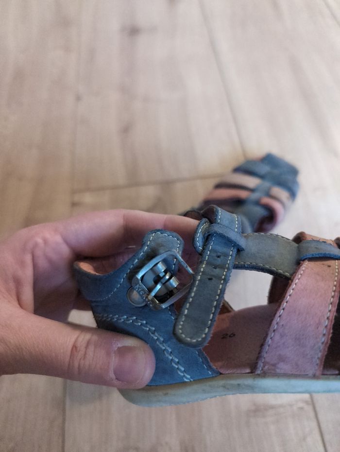 Sandale cuir Kickers pointure 26 - photo numéro 6