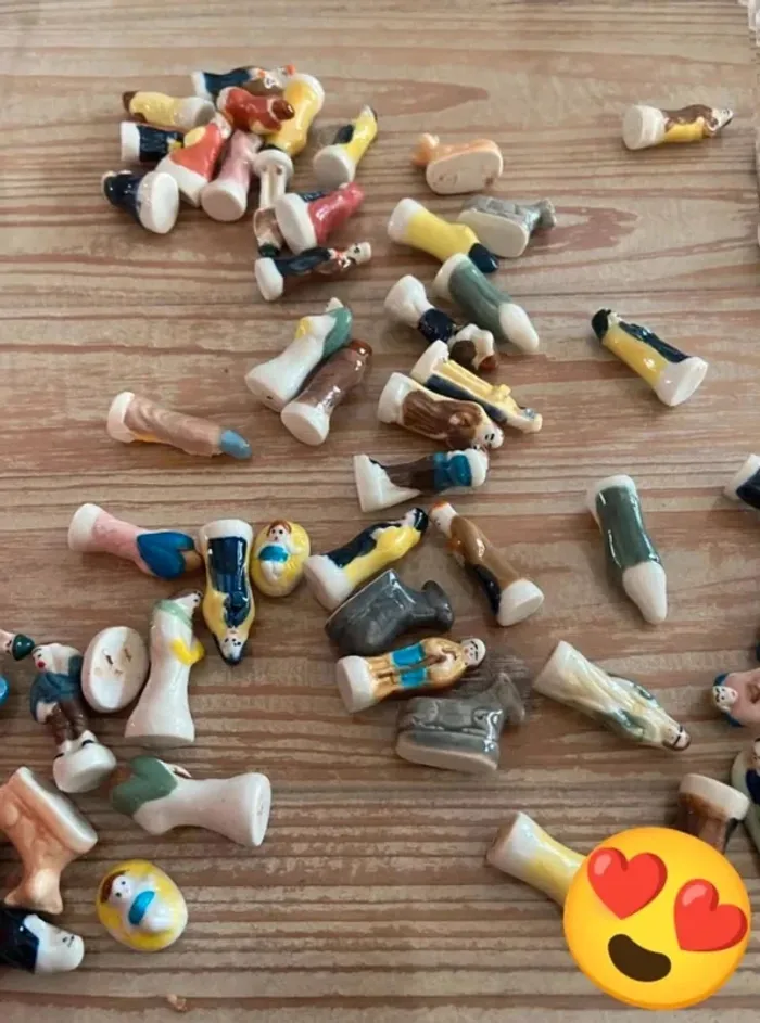 Gros  lot  de figures  fèves  Collections - photo numéro 4