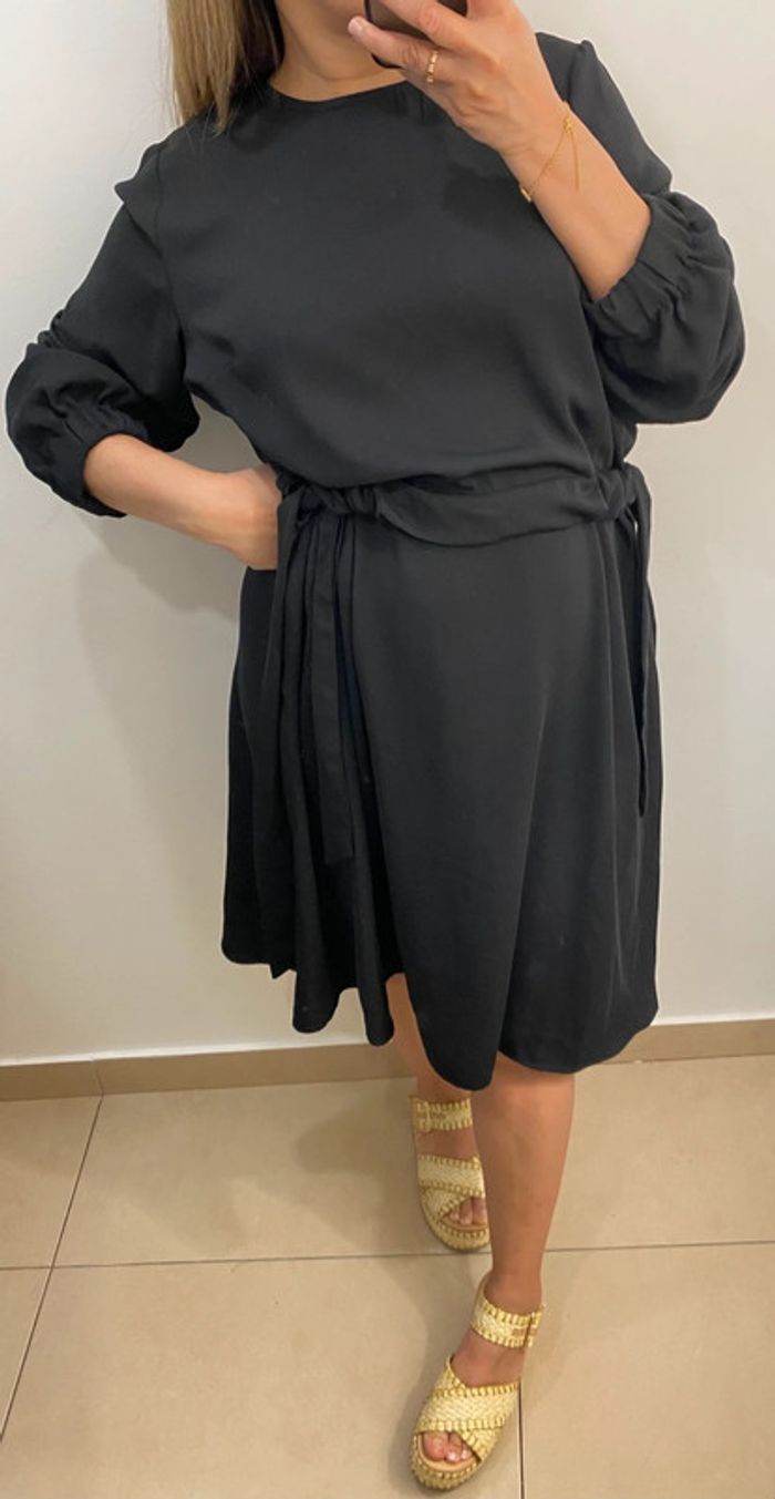 Robe Asos fluide noire Taille 38 - photo numéro 6