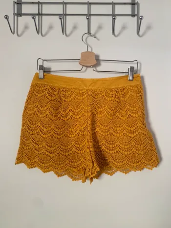 Short dentelle ocre Kookaï taille 38
