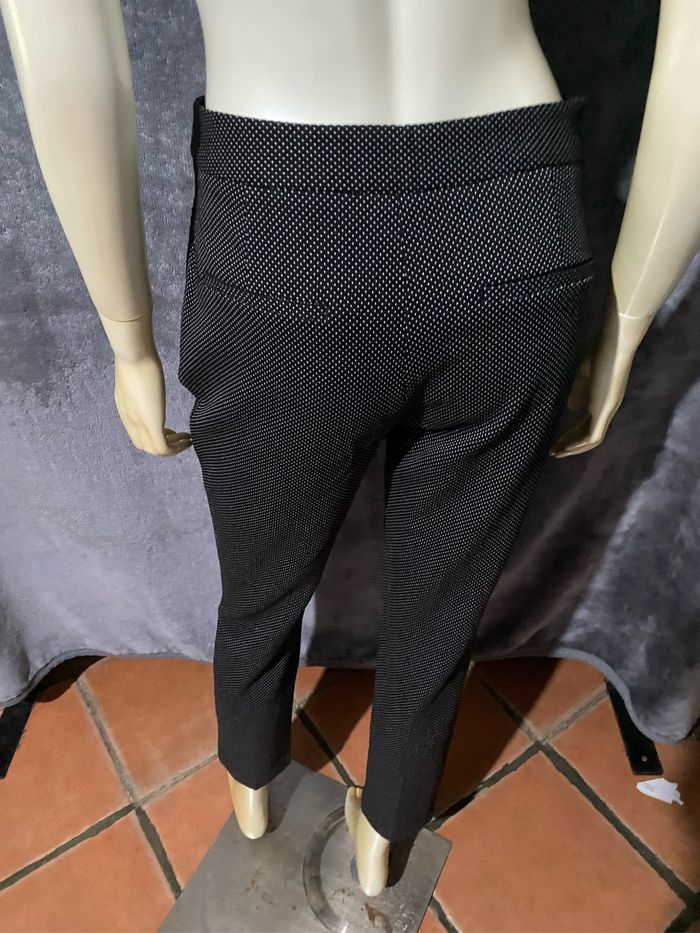 Blazer taille 36 et pantalon  taille 34 cintré noir et blanc Zara taille 34 - photo numéro 8