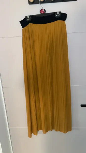 Jupe longue plissée moutarde – Taille unique – Hangar 86