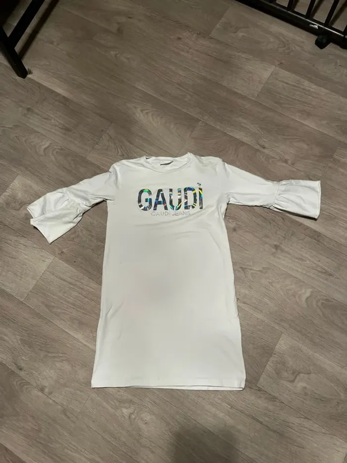 Robe Gaudi
