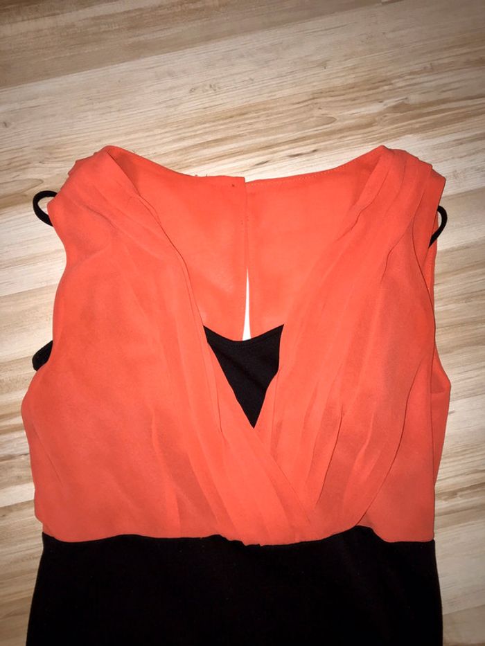 Robe noire et corail - photo numéro 3