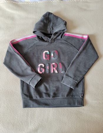 Pull à capuche okaidi 8 ans