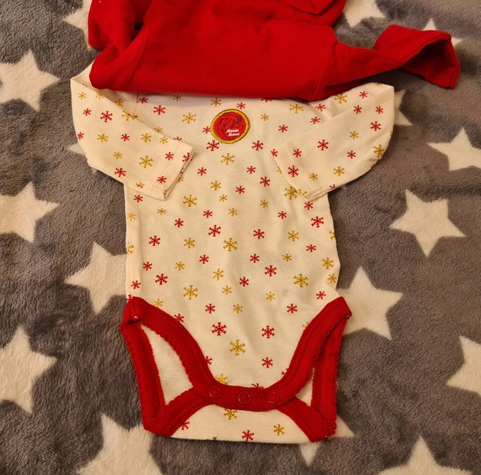 Lot de 2 Bodies Minnie Bébé Disney fille taille 3 mois - photo numéro 3