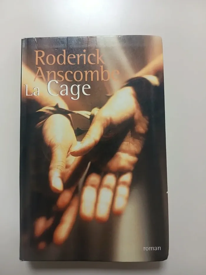La cage de Roderick Anscombe