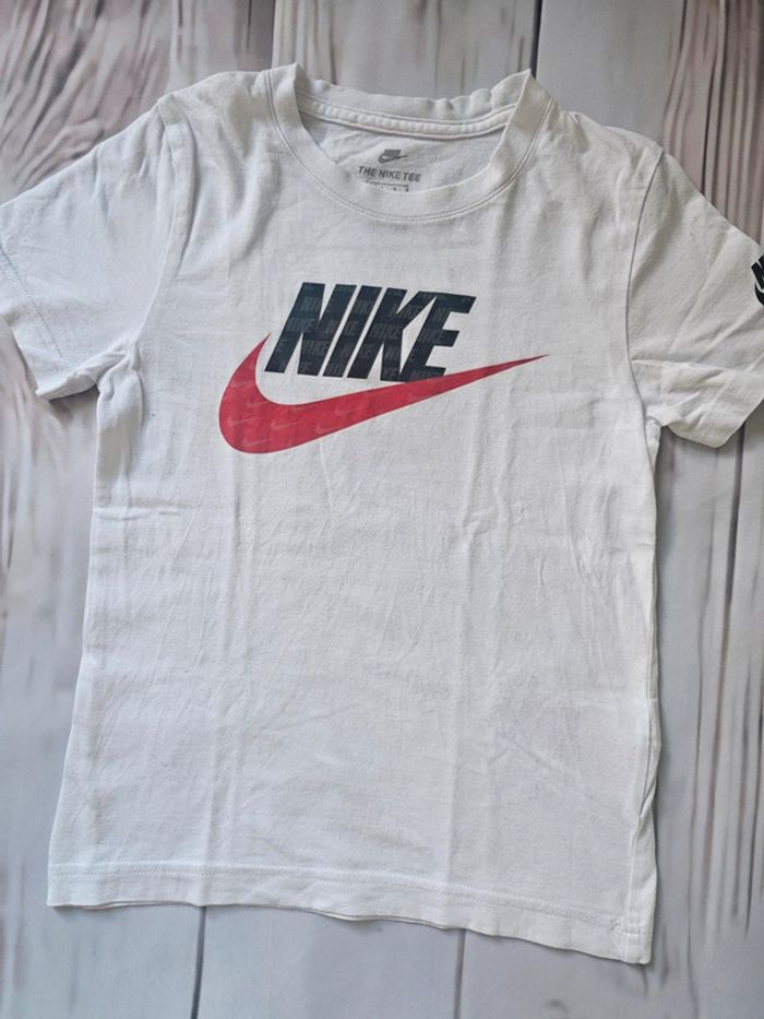 Tee-shirt 6/7 ans - photo numéro 2