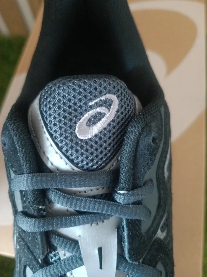 Basket Asics Gel NYC Graphite grey black T41.5 neuve - photo numéro 3