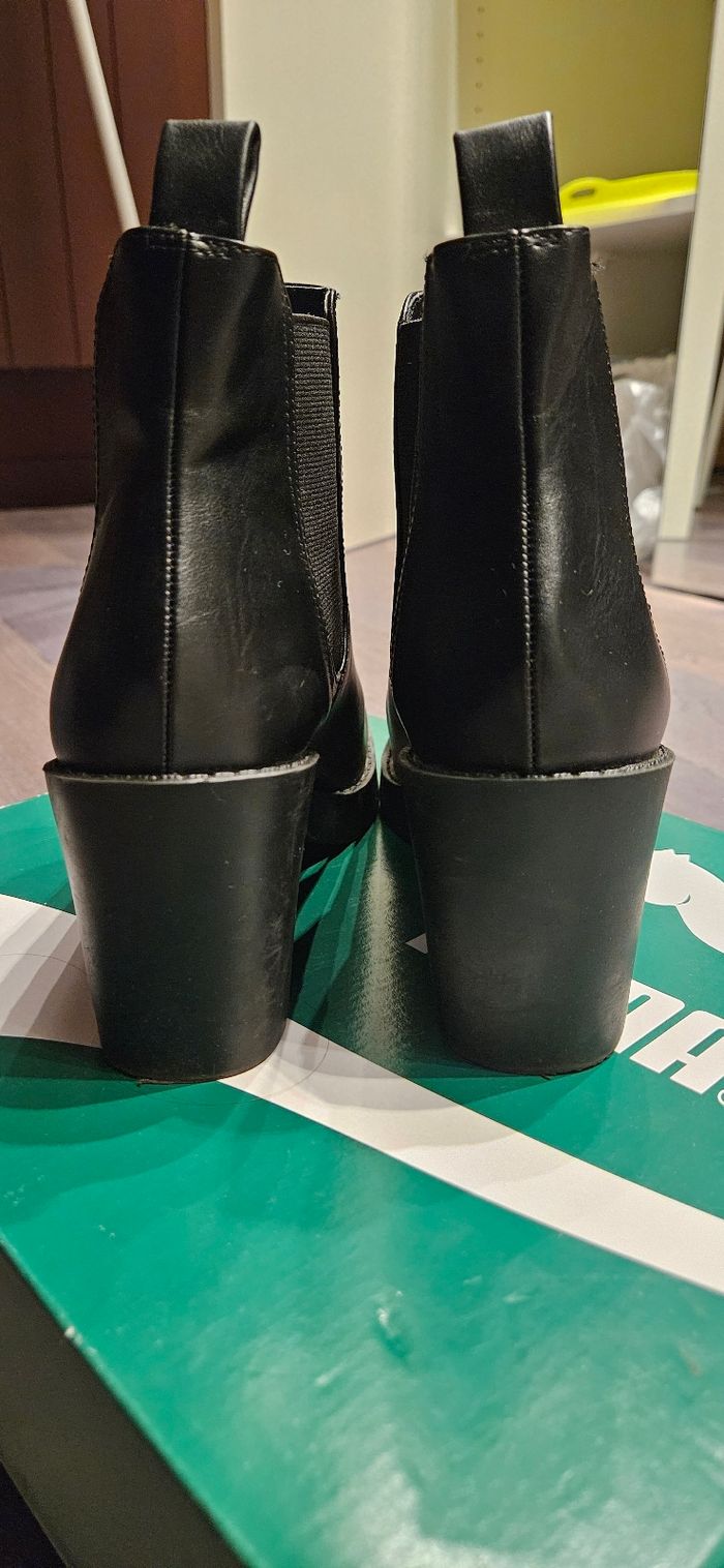 Bottines en cuir noir - Taille 39 - photo numéro 6