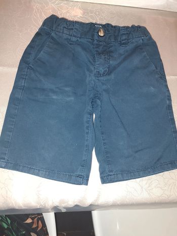Short bleu marine Kiabi 8 ans 126 131 cm