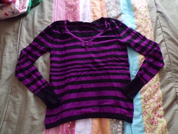 Pull rayé violet noir taille 1