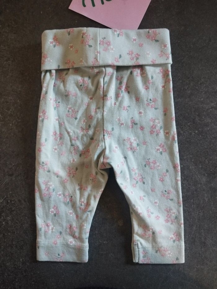 Legging fleuri 1 mois