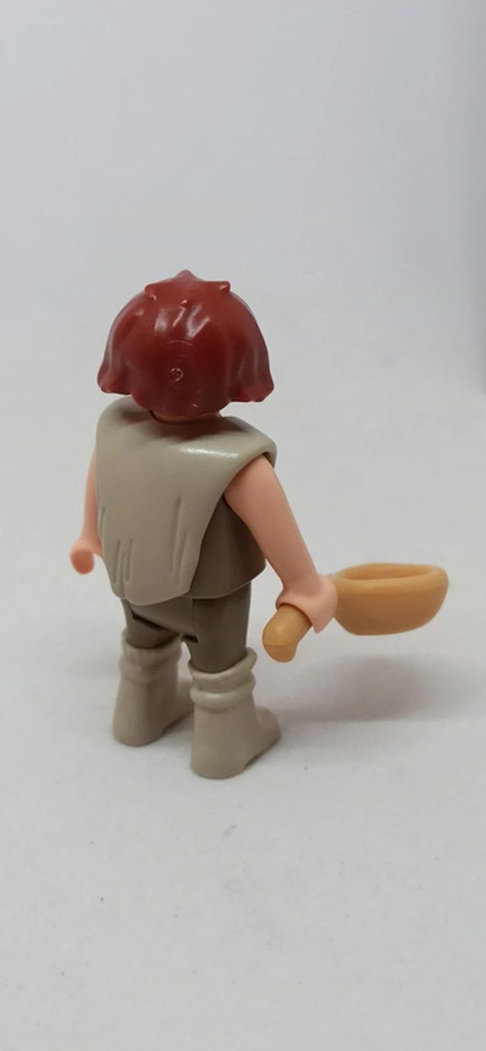 Enfant fille de cromagnon avec cuillère playmobil - photo numéro 2