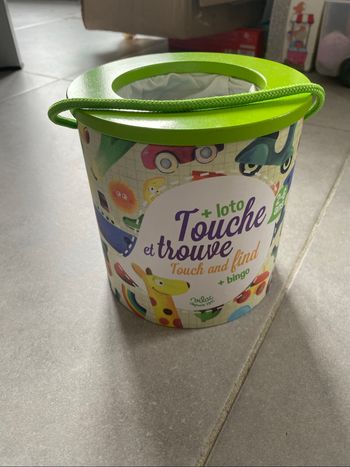 Jeu  touche et trouve vilac