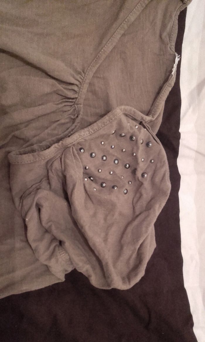 Top kaki - photo numéro 2