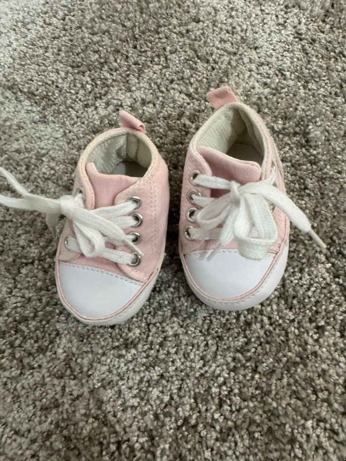 Paire de basket pour bébé - photo numéro 2