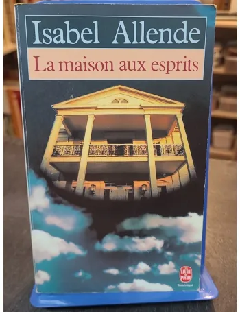 livre La Maison Aux Esprits - Allende Isabel en tres bon etat ref EC