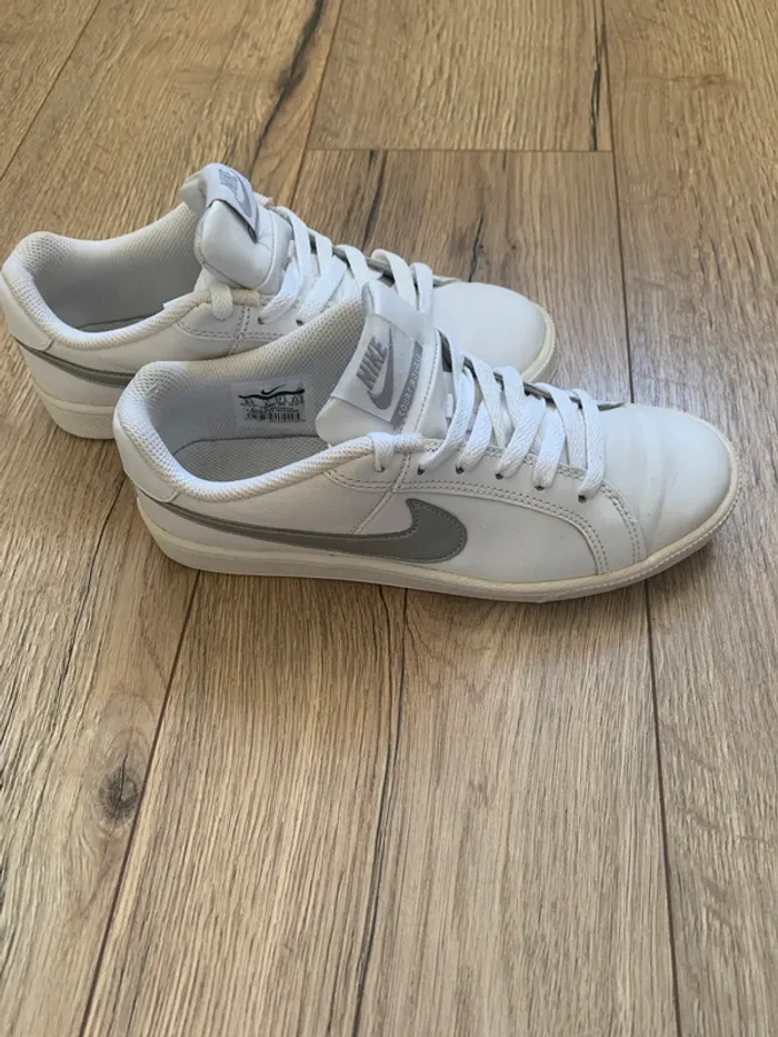 Basket Nike Court Royal Blanche Taille 37.5 - photo numéro 4