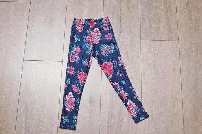 Leggins bleu et fleur rose. 4ans fille. Marque Orchestra