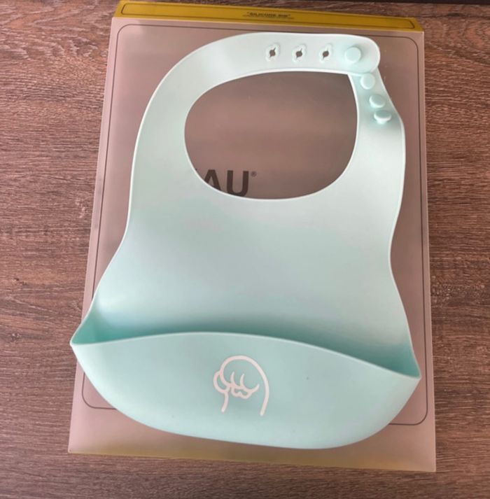 Bavoir silicone bleu neuf - photo numéro 2