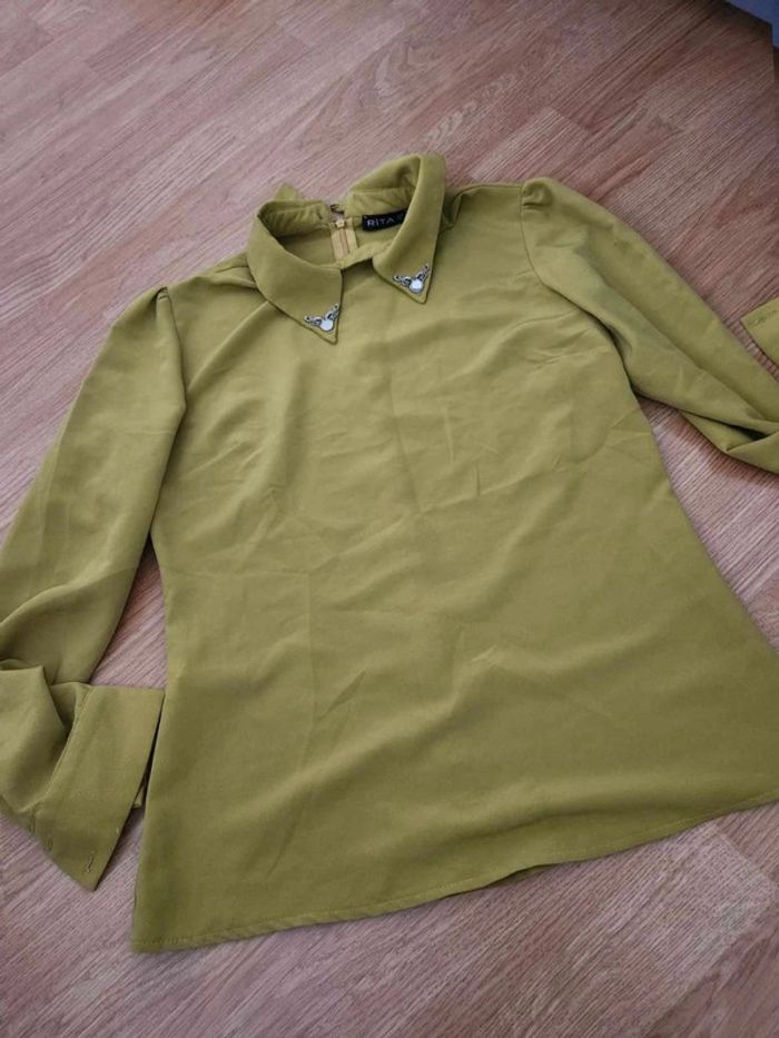 Haut blouse verte olive