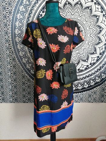 Robe noire manches courtes motifs fleurs et rayures / la redoute / (S)