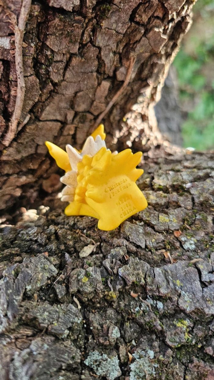 Super figurine Pokemon Nintendo finger puppet voltali - photo numéro 3