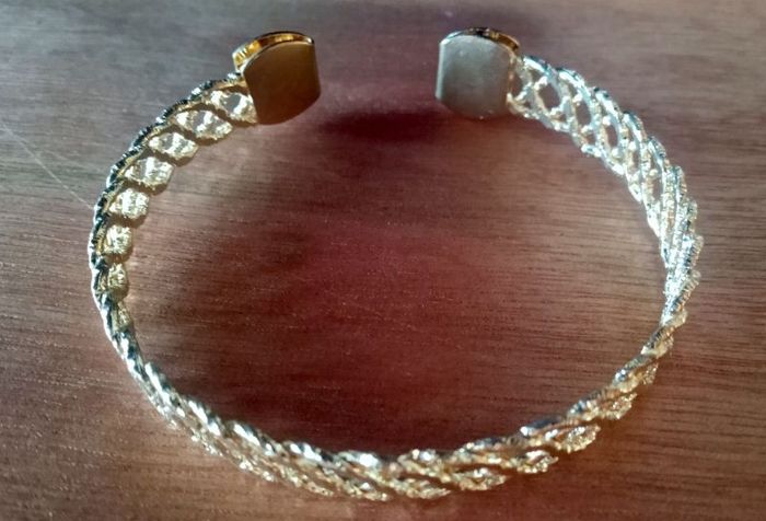 Bracelet doré réglable