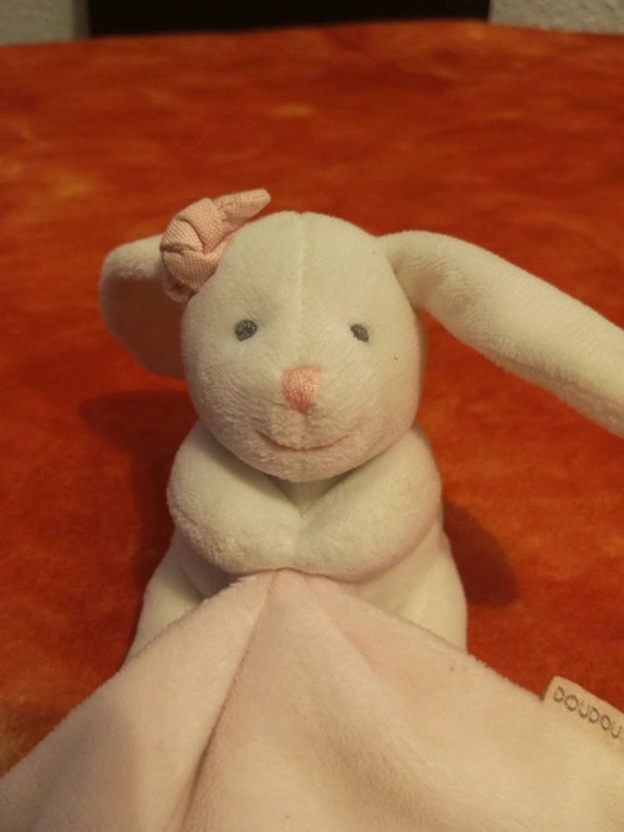 Doudou lapin mouchoir blanc et rose - photo numéro 3