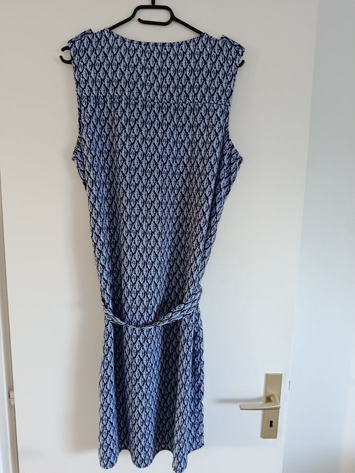 Robe bleue - photo numéro 3