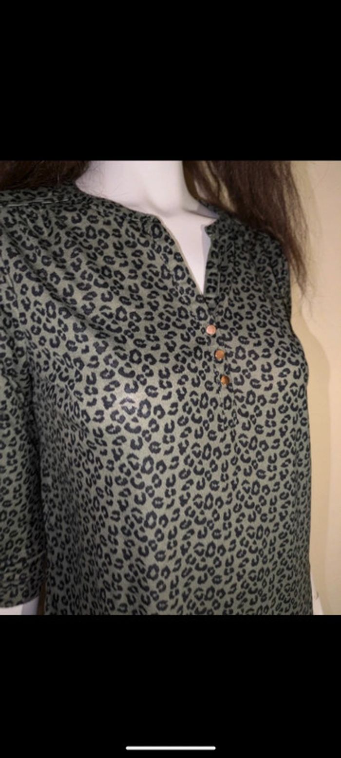 Blouse haut Tshirt manche 3/4 léopard kaki - photo numéro 2
