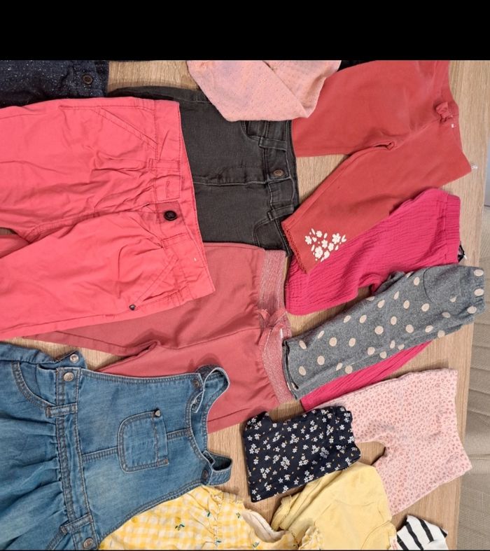 Lot de vêtements fille 12 mois - photo numéro 2