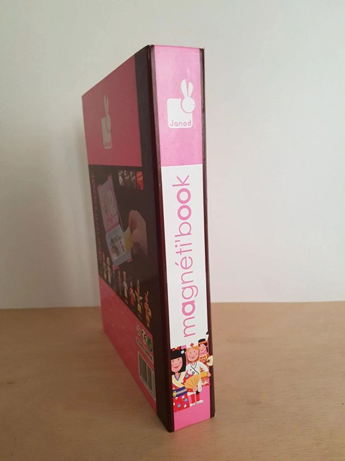 Janod jeu Magnetibook déguisements princesse et fée - photo numéro 15