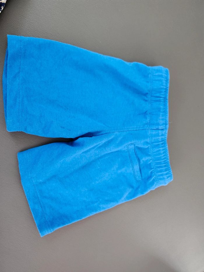 Lot de trois bermudas shorts sportswear garçon okaidi 3 ans - photo numéro 3