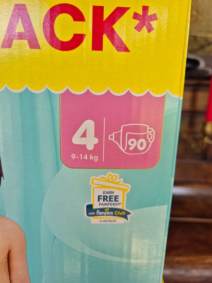 Couche taille 4 Pampers premium protection : 180 couches - photo numéro 4
