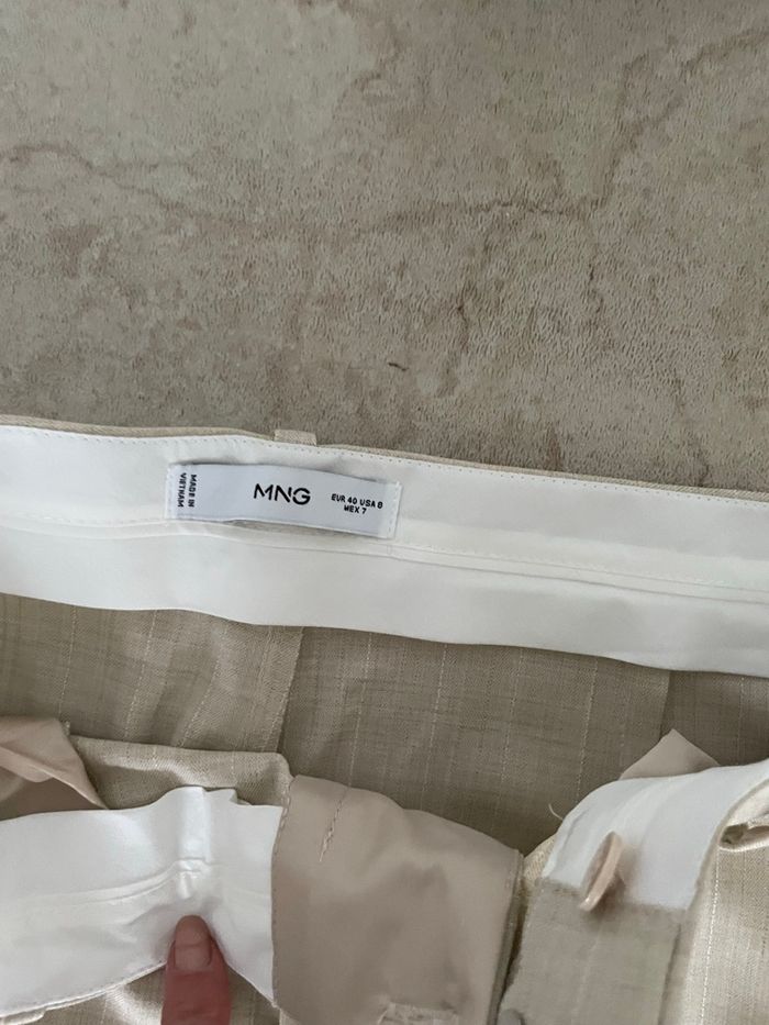 Costume mango, veste taille M pantalon taille 40 taille haute très bon état, 120 - photo numéro 3