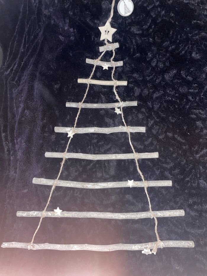 Sapin en bois à suspendre