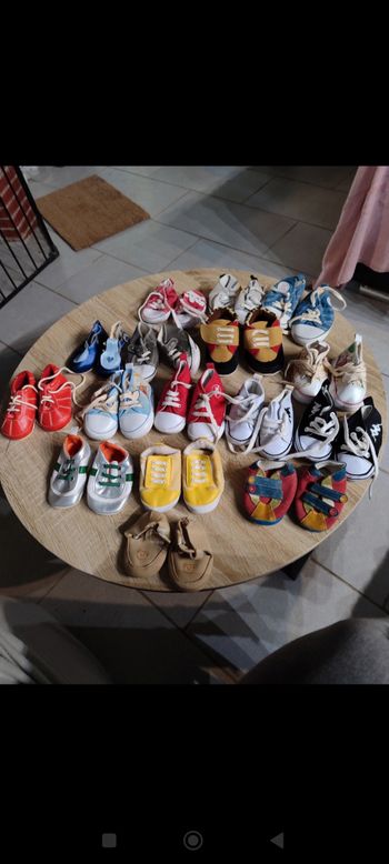 Lot chaussures bébé