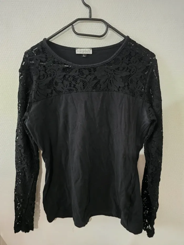 Pull fin à dentelle