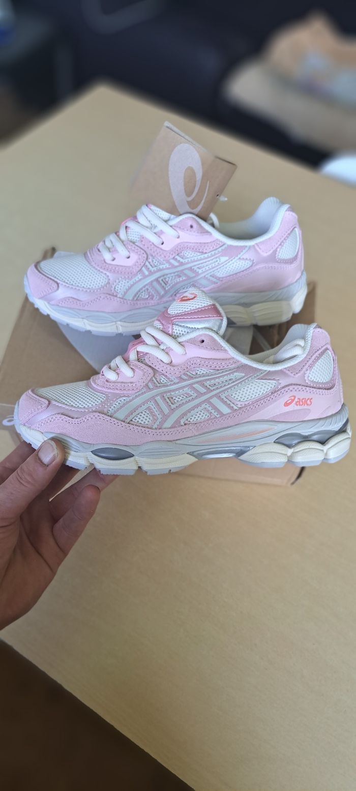 Asics Gel Nyc Cream/Rose Water T39 - photo numéro 2