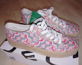 Baskets en toile motifs ethniques multicolores Gémo P. 42 NEUVES